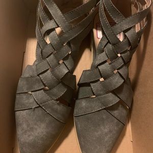 Journey collection flats